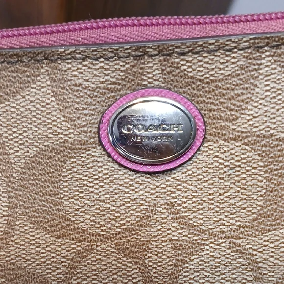 Coach Tan and Pink Wallet - Picture 4 of 6